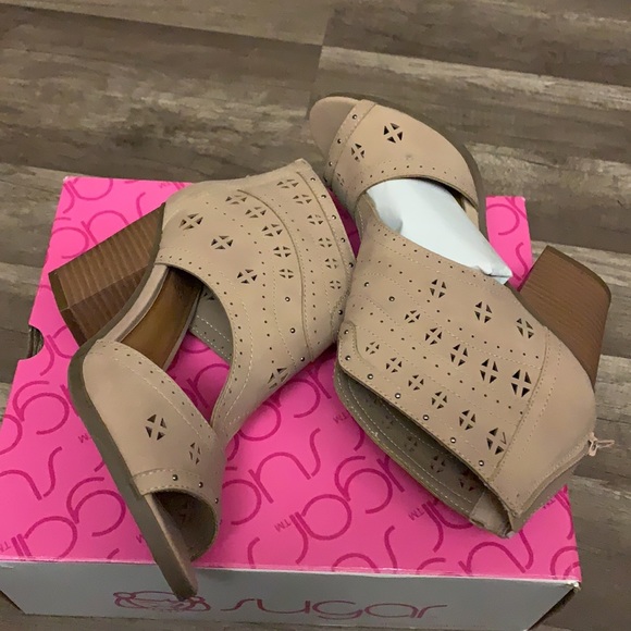 Sugar Viveca Peep Toe Ankle Bootie  SideCut Boot - Picture 11 of 11